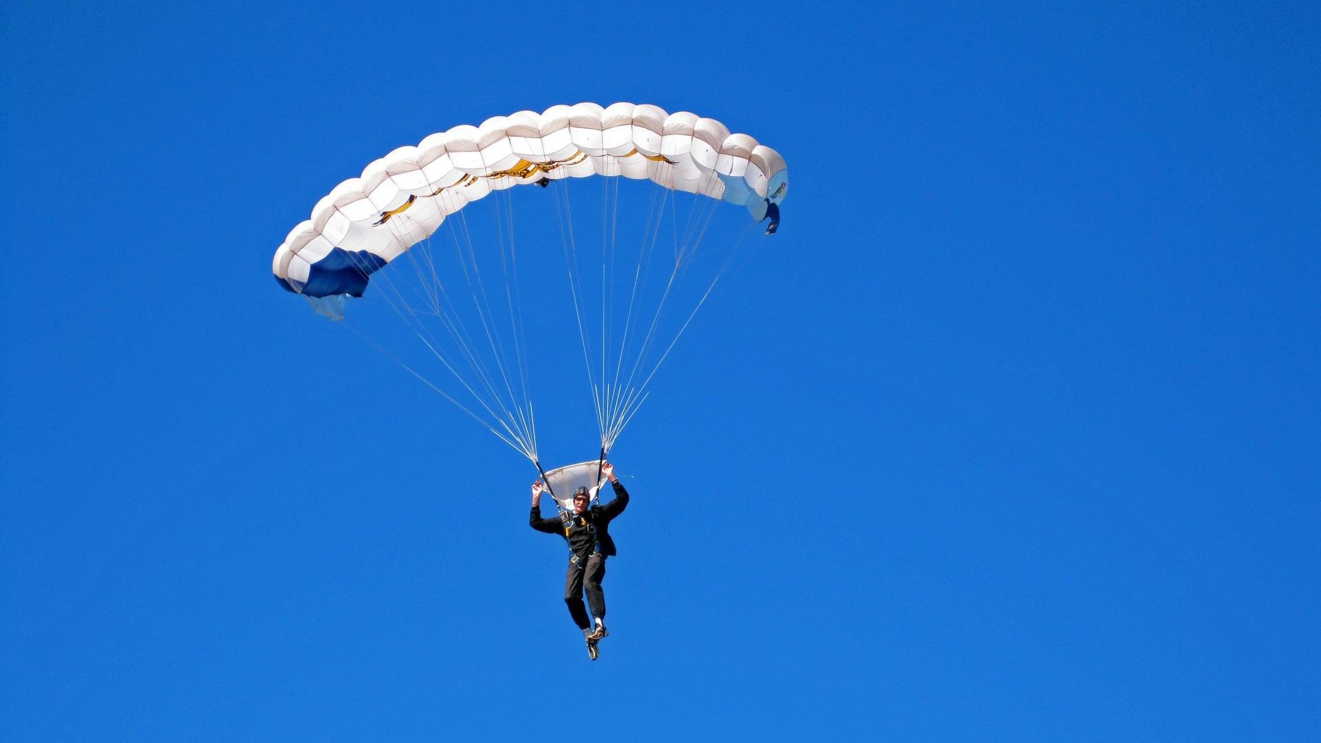 切尔西引发争议！姆巴佩官方宣布爆冷新规比赛高潮迭起